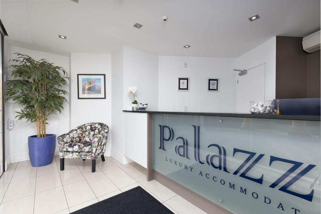 Palazzo Motor Lodge Nelson Extérieur photo Reception
