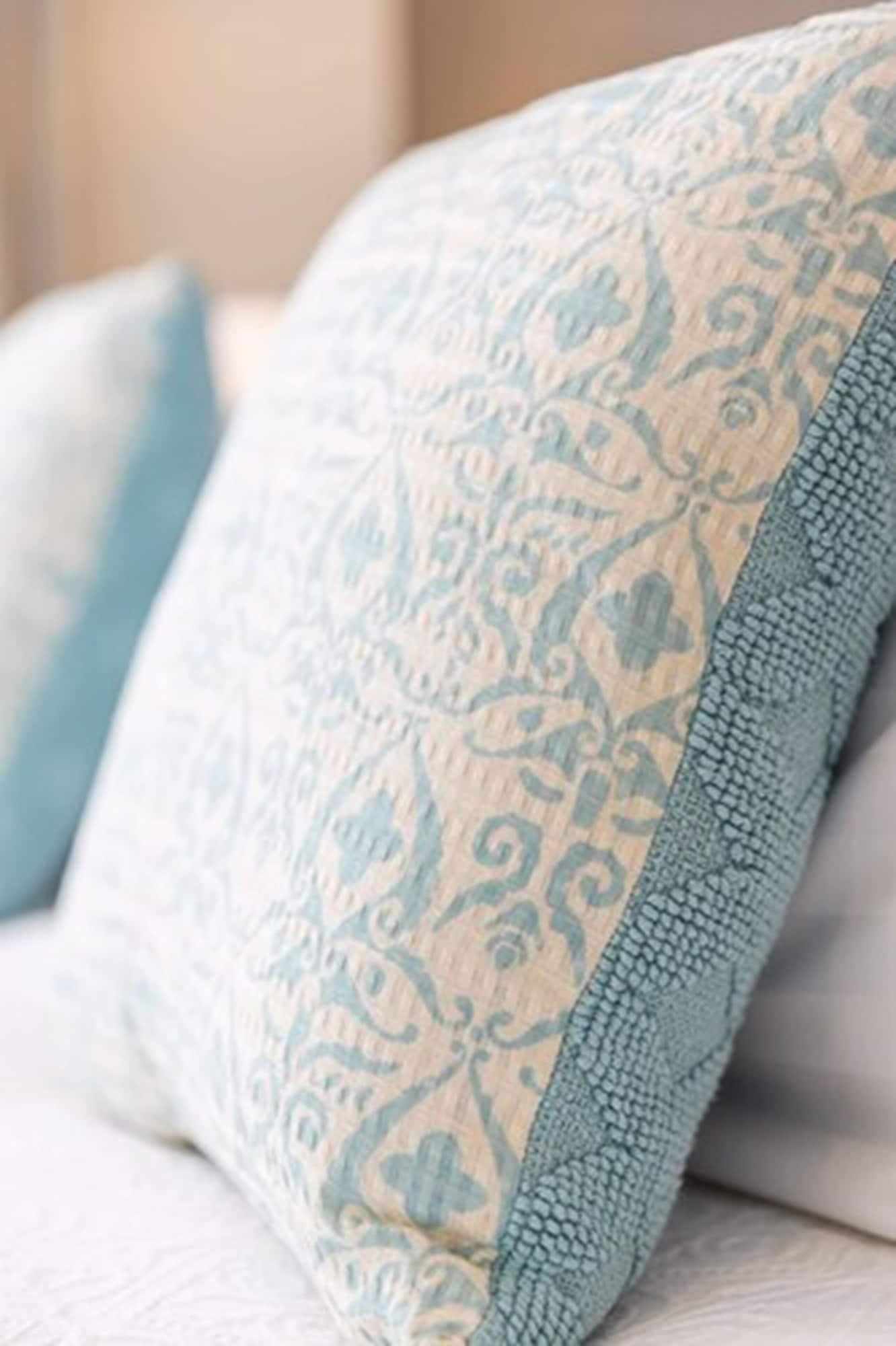 Palazzo Motor Lodge Nelson Extérieur photo A cushion with a piped edge